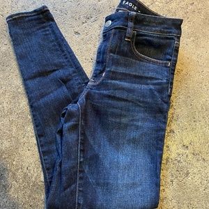 American Eagle High Rise Jegging. Size 6 tall. Approx 9” rise, 30" inseam